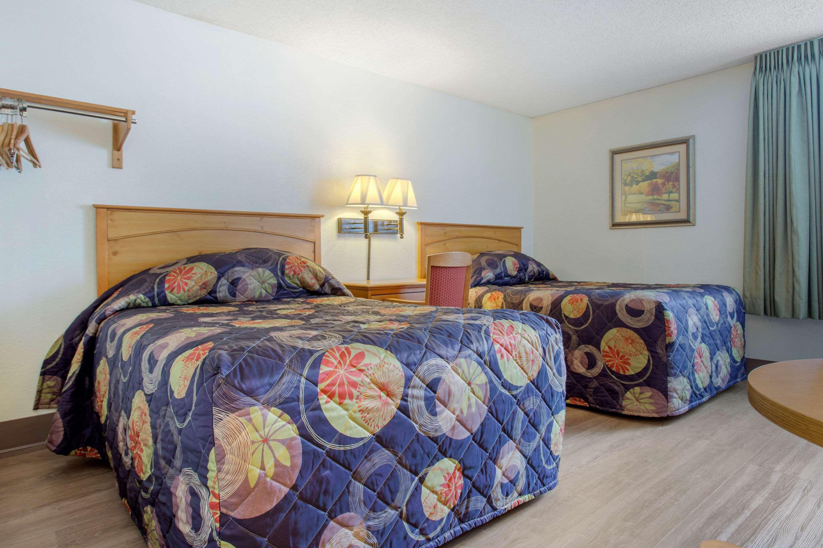Rodeway Inn Asheville Ngoại thất bức ảnh